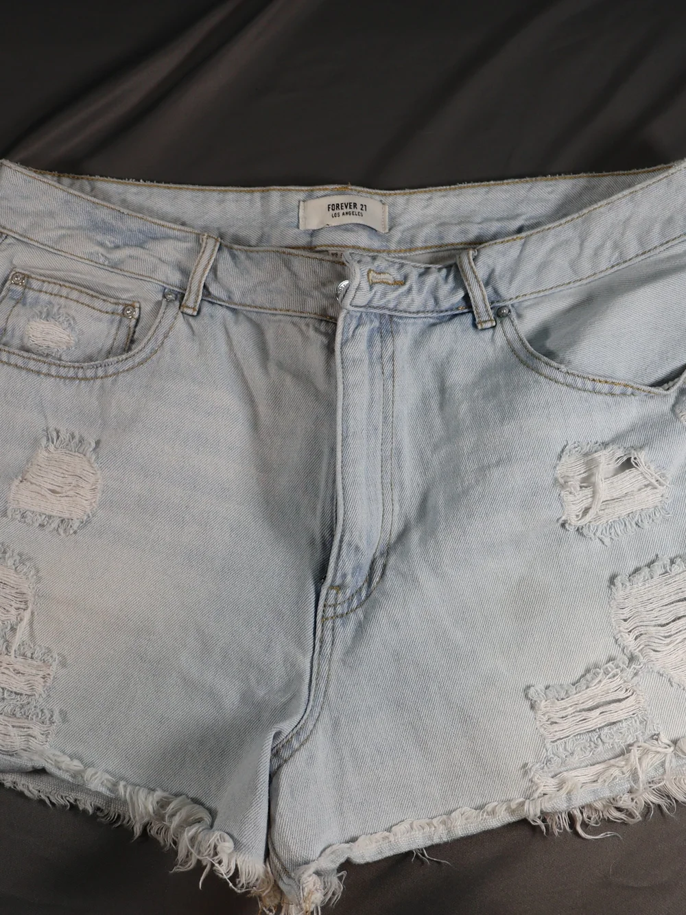 Forever 21 Distressed Denim Shorts –Size 30 #ZLPOGA